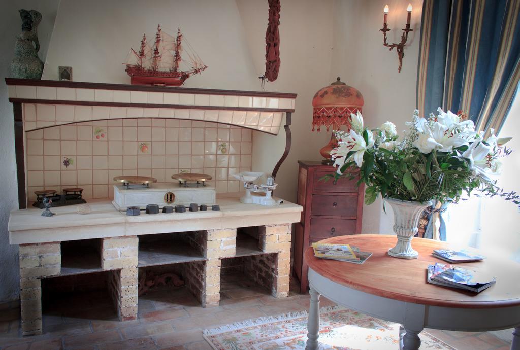 Gite Des Carmes And Spa เลอ ตอร์ ภายนอก รูปภาพ